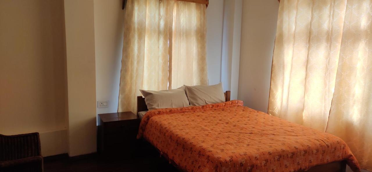 Crossroad Bed & Breakfast Shillong Exterior photo
