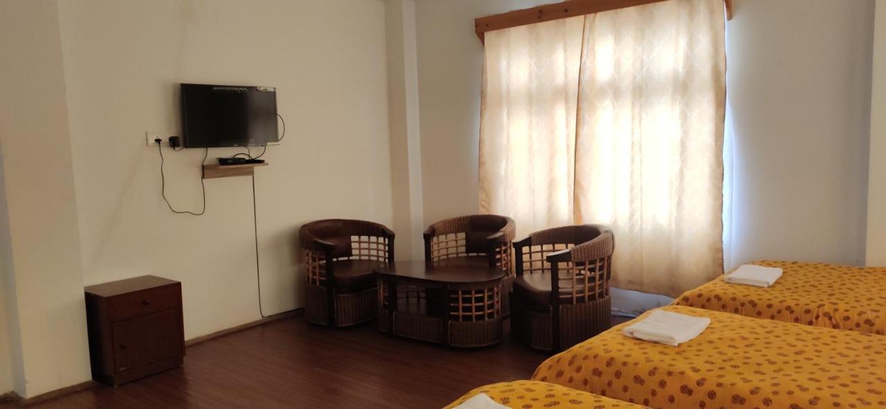 Crossroad Bed & Breakfast Shillong Exterior photo